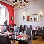 Arthotel Ana Отель