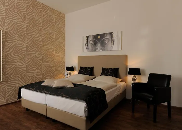 Готель Arthotel Ana 3*